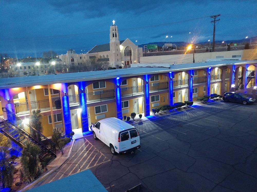 Rodeway Inn Albuquerque Downtown On Rt 66 Exterior foto